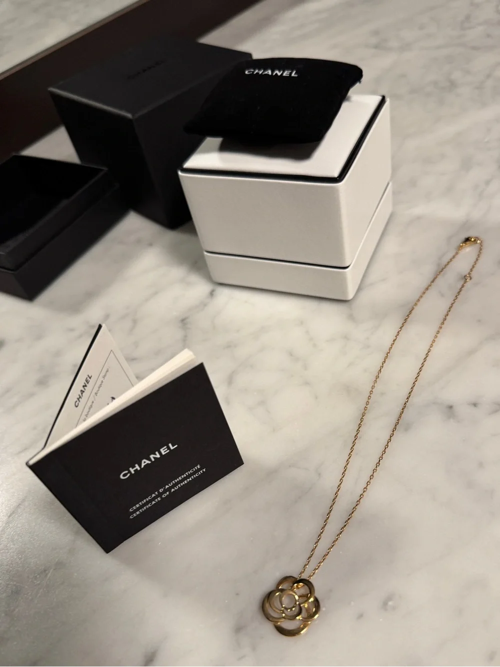 CHANEL pendant necklace